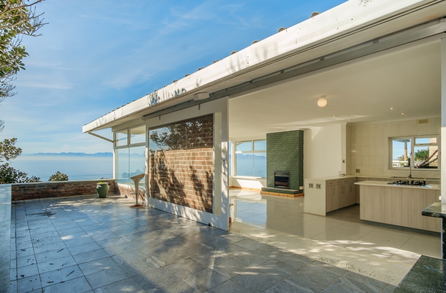 5 Bedroom Property for Sale in Murdock Valley Western Cape
